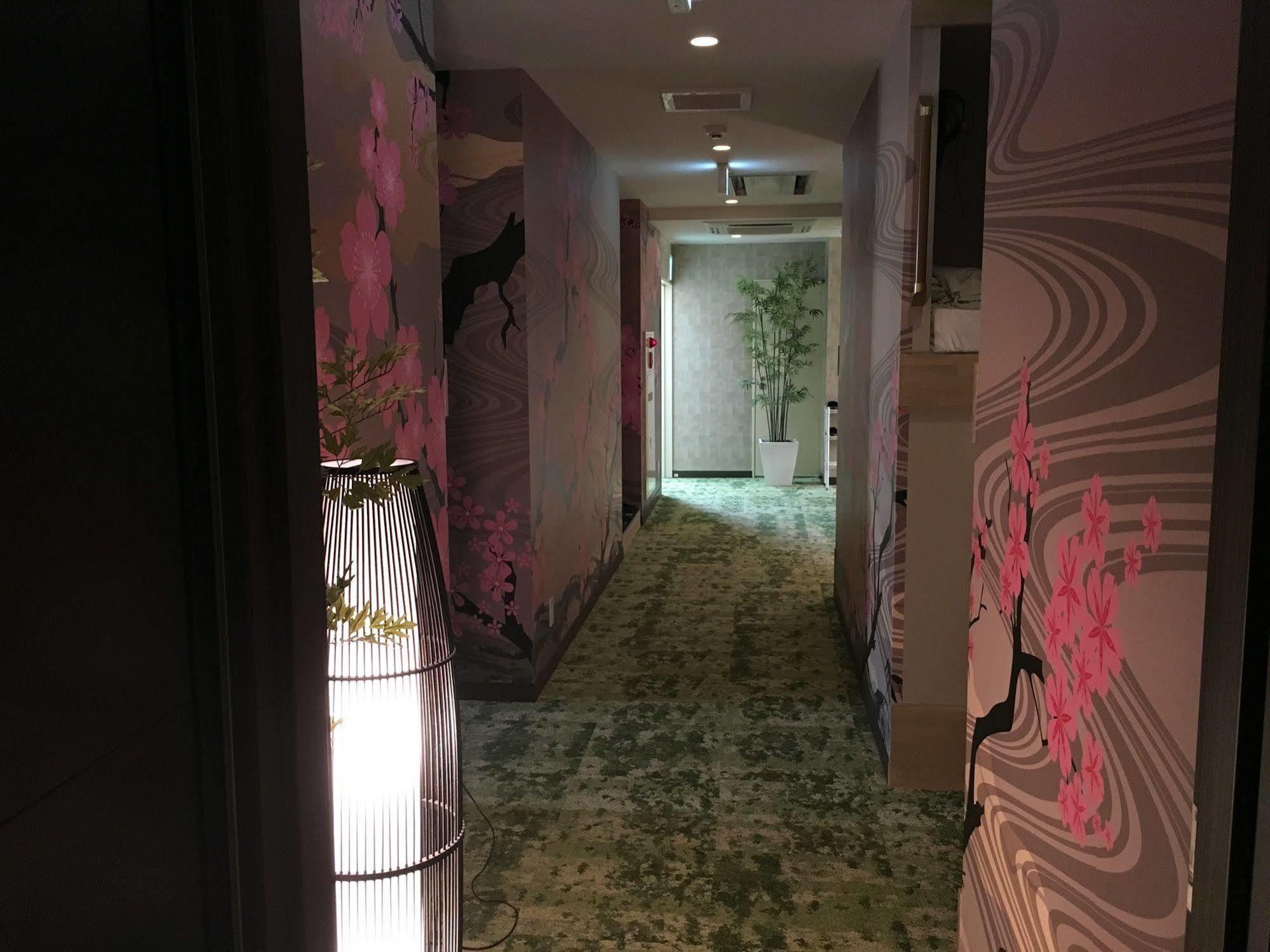 Ueno Station Hostel Oriental 1 Male Only Токио Экстерьер фото